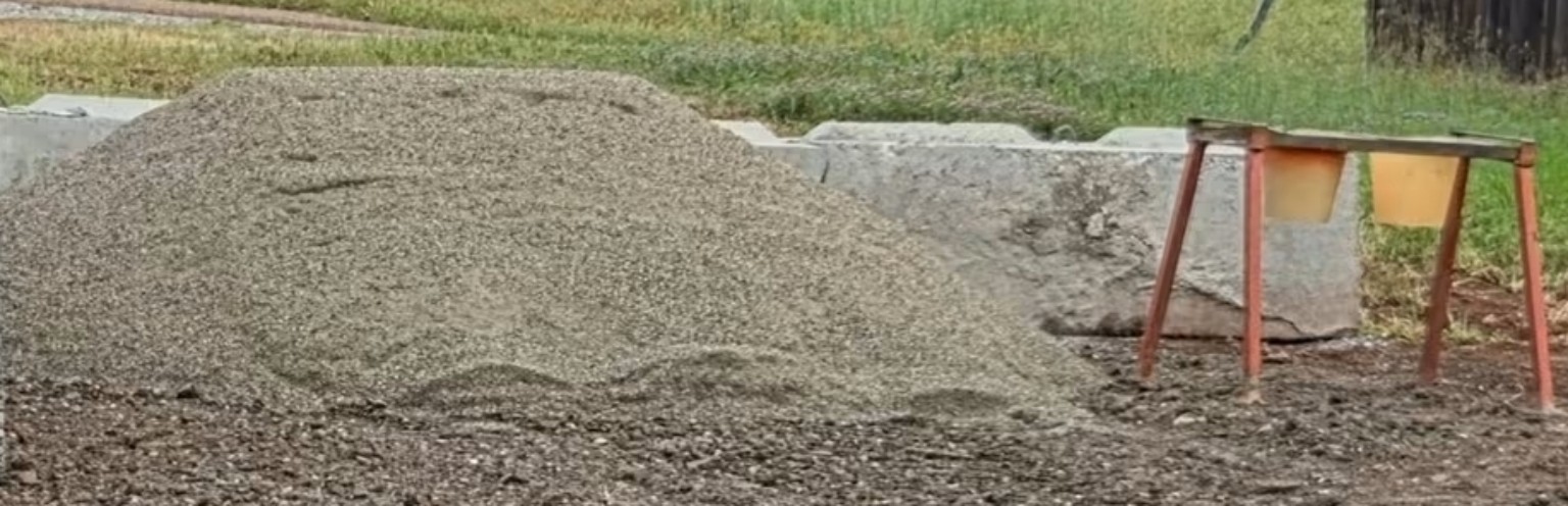 Community sand supply in Shasta Lake. 